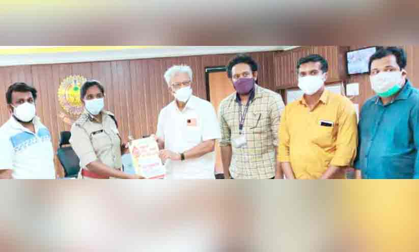 ലോക രക്തദാനദിനത്തില് ജീവധാരയുമായി കൈതയ്ക്കല് ബ്രദേഴ്സ് ലോക രക്തദാനദിനത്തില് ജീവധാരയുമായി കൈതയ്ക്കല് ബ്രദേഴ്സ്