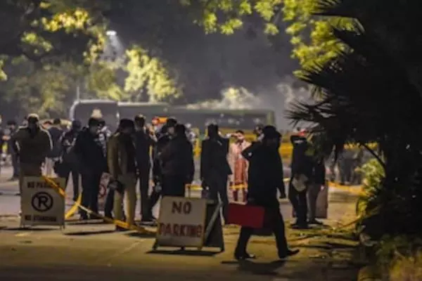 ഇസ്രായേൽ എംബസി ആക്രമണത്തെ കുറിച്ച് വിവരം നൽകുന്നവർക്ക് 10 ലക്ഷം രൂപ പ്രഖ്യാപിച്ച് എൻ.ഐ.എ ഇസ്രായേൽ എംബസി ആക്രമണത്തെ കുറിച്ച് വിവരം നൽകുന്നവർക്ക് 10 ലക്ഷം രൂപ പ്രഖ്യാപിച്ച് എൻ.ഐ.എ