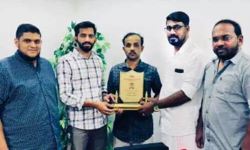 യാ​ത്ര​യ​യ​പ്പ് ന​ൽ​കി