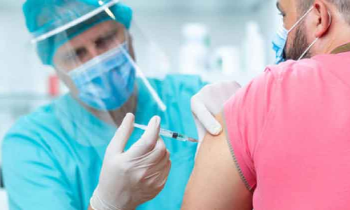 ആ​ഗ​സ്​​റ്റ്​ ഒ​ന്ന്​ മു​ത​ൽ ക​ട​ക​ളി​ൽ ​പ്ര​വേ​ശ​നം