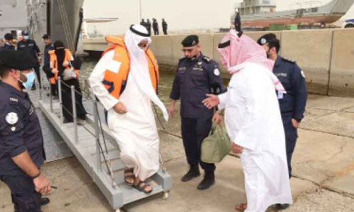 മോ​ശം കാ​ലാ​വ​സ്ഥ: ഫൈ​ല​ക ദ്വീ​പി​ല്‍ കു​ടു​ങ്ങി​യ​വ​രെ ര​ക്ഷി​ച്ചു