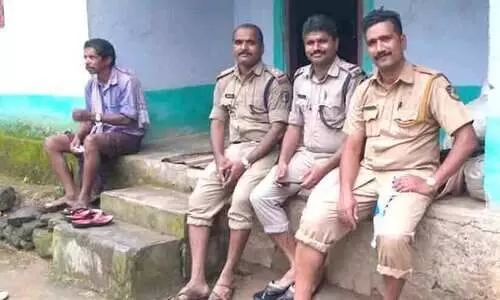 ഇടമലക്കുടി വെടിവെപ്പ് കൊടും വനത്തിൽ പ്രതിയെത്തേടി പൊലീസ് ഇടമലക്കുടി വെടിവെപ്പ് കൊടും വനത്തിൽ പ്രതിയെത്തേടി പൊലീസ്