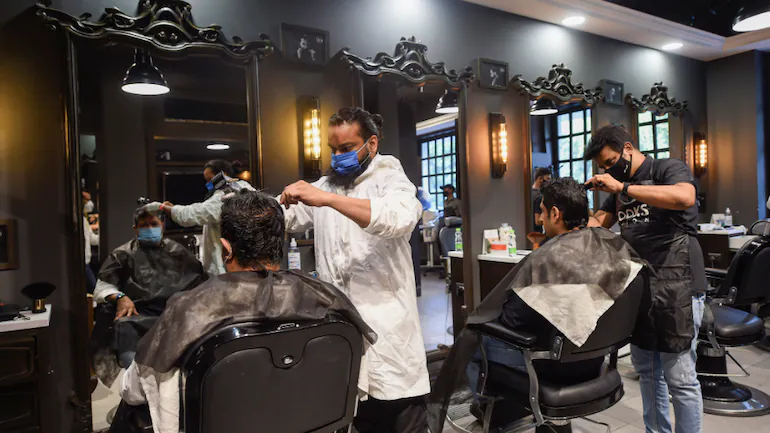 ലോക്​ഡൗൺ നിയന്ത്രണങ്ങളിൽ ഇളവ്​ വരുത്തി സംസ്ഥാനങ്ങൾ; തൊഴിലില്ലായ്​മ നിരക്ക്​ കുറയുന്നു