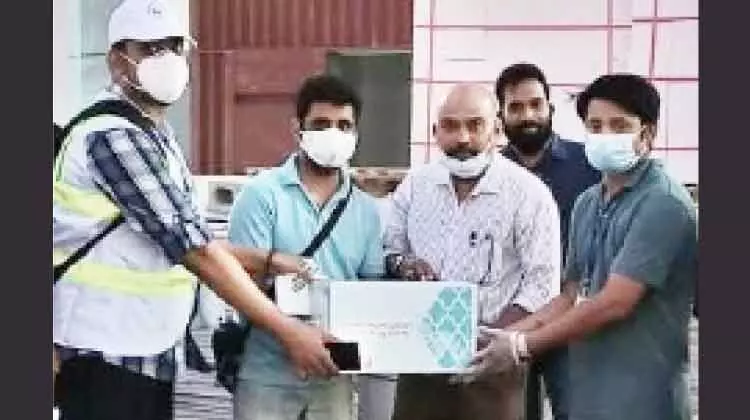 മു​ഹ​റ​ഖ് മ​ല​യാ​ളി സ​മാ​ജം ഭ​ക്ഷ്യ​ധാ​ന്യ​കി​റ്റു​ക​ൾ ന​ൽ​കി