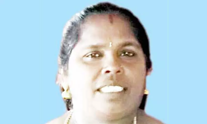 ഭ​ര്‍ത്താ​വി​െൻറ ക​ണ്‍മു​ന്നി​ല്‍ കാ​റി​ടി​ച്ച്​ വീ​ട്ട​മ്മ​ക്ക്​ ദാ​രു​ണാ​ന്ത്യം