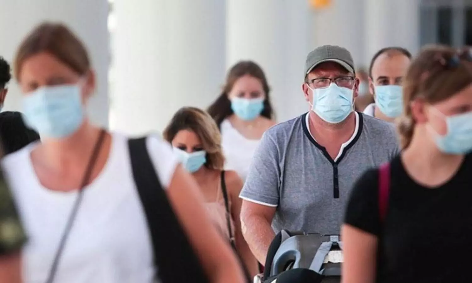 നാളെ മുതൽ പൊതുസ്ഥലങ്ങളില്‍ മാസ്‌ക് വേണ്ടയെന്ന്​ ഫ്രാന്‍സ്