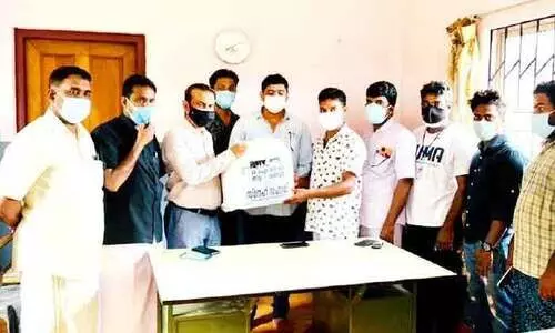 വാ​ണി​യ​മ്പ​ലം യൂ​ത്ത് കെ​യ​റി​ന് ഒ.​​െഎ.സി.​സി​യു​ടെ കൈ​ത്താ​ങ്ങ്