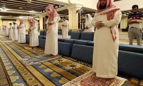 സൗദിയിൽ പള്ളികളിൽ നിബന്ധനകളോടെ മയ്യിത്ത്​ നമസ്​കാരത്തിന് അനുമതി