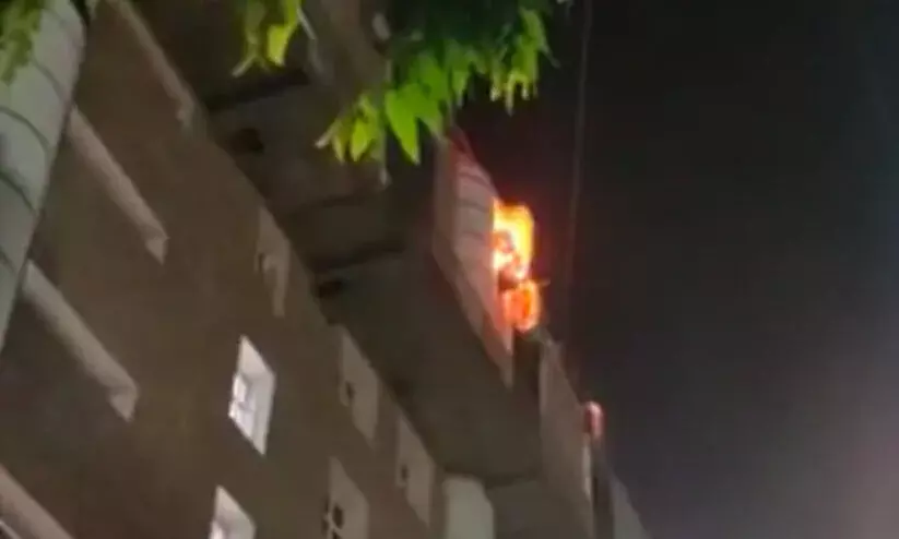 ഡല്ഹി എയിംസില് തീപിടിത്തം ഡല്ഹി എയിംസില് തീപിടിത്തം