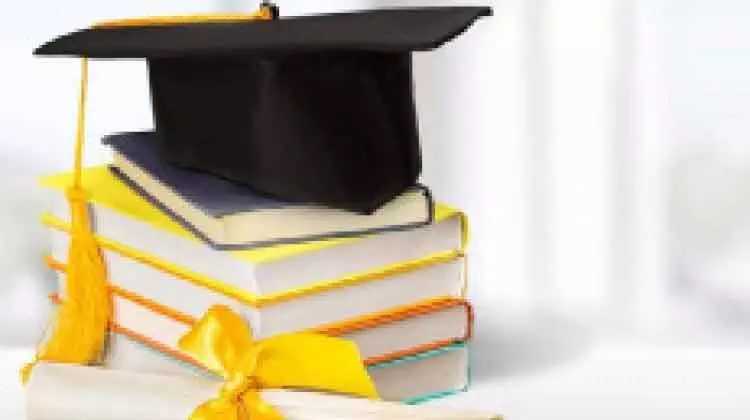 പ്രവാസികളുടെ ഇന്ത്യയിൽ പഠിക്കുന്ന മക്കൾക്കായി 150 സ്കോളർഷിപ്പുകൾ പ്രവാസികളുടെ ഇന്ത്യയിൽ പഠിക്കുന്ന മക്കൾക്കായി 150 സ്കോളർഷിപ്പുകൾ