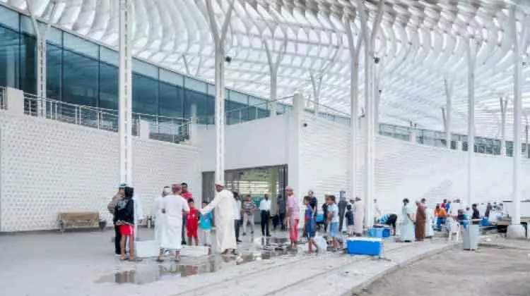 കോവിഡ് വ്യാപനം: മത്ര മത്സ്യ മാർക്കറ്റിൽ മുൻകരുതൽ കർക്കശമാക്കി കോവിഡ് വ്യാപനം: മത്ര മത്സ്യ മാർക്കറ്റിൽ മുൻകരുതൽ കർക്കശമാക്കി