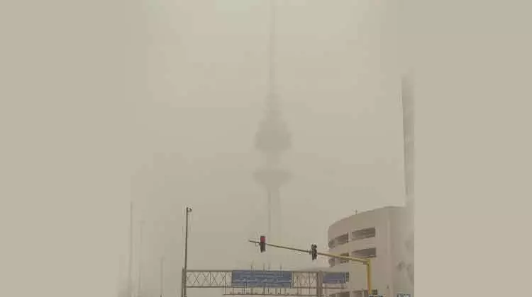 ജനജീവിതം പ്രതിസന്ധിയിലാക്കി പൊടിക്കാറ്റ്