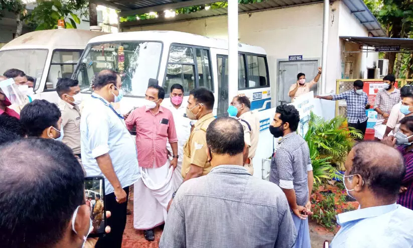 സി.എഫ്​.എൽ.ടി.സിയിലെ കുളിമുറിയിൽ മദ്യവാറ്റ്