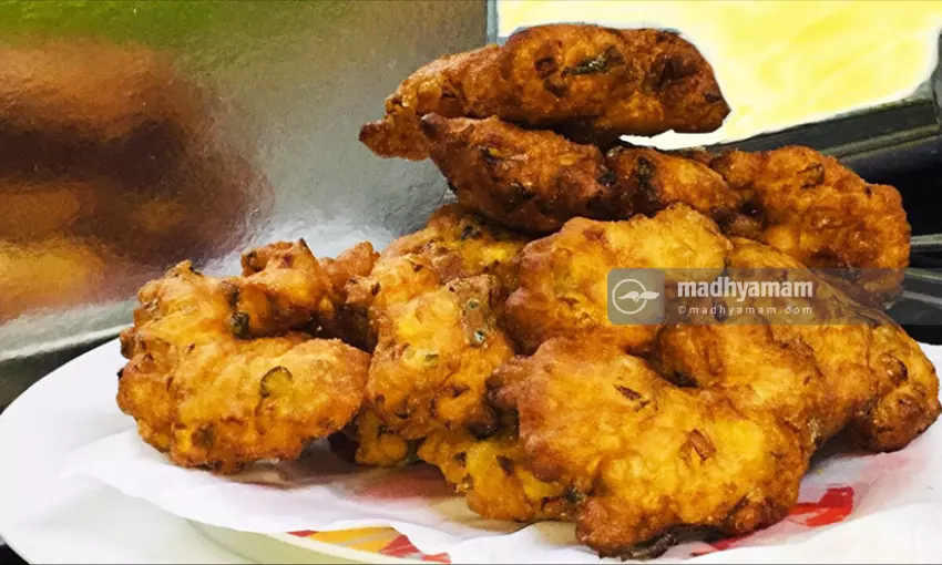 Onion Vada, Ulli Vada Onion Vada, Ulli Vada