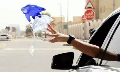 മാസ്​കും കൈയുറയും റോഡിലെറിഞ്ഞാൽ ആയിരം ദിർഹം പിഴ