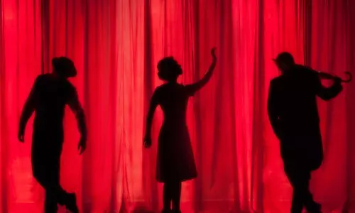 കണ്ണീരുപ്പ്​ നനഞ്ഞ്​ അരങ്ങുജീവിതം