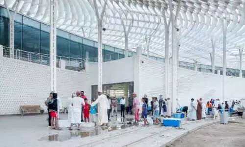 കോവിഡ് വ്യാപനം: മത്ര മത്സ്യ മാർക്കറ്റിൽ മുൻകരുതൽ കർക്കശമാക്കി കോവിഡ് വ്യാപനം: മത്ര മത്സ്യ മാർക്കറ്റിൽ മുൻകരുതൽ കർക്കശമാക്കി