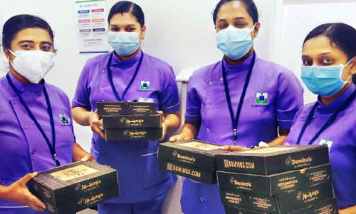 അ​ൽ ഹി​ലാ​ൽ മു​ന്ന​ണി​പ്പോ​രാ​ളി​ക​ളെ ഡൊ​മി​നോ​സ്​ പി​സ ആ​ദ​രി​ച്ചു