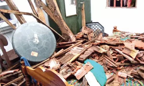 കനത്ത മഴയില്‍ വീടി​െൻറ മേല്‍ക്കൂര തകര്‍ന്നുവീണു; വിദ്യാര്‍ഥിക്ക് പരിക്കേറ്റു