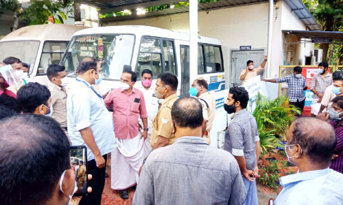 സി.എഫ്​.എൽ.ടി.സിയിലെ കുളിമുറിയിൽ മദ്യവാറ്റ്