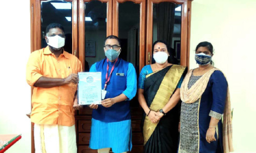 പുസ്തകത്തെ സ്നേഹിച്ച് ദേശീയ റെ​േക്കാഡിൽ ഇടം നേടി ബിന്നി സാഹിതി