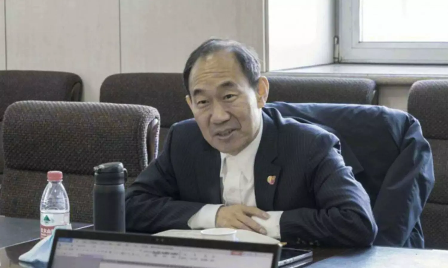 ചൈനയുടെ മുതിര്‍ന്ന ആണവ ശാസ്ത്രജ്ഞന്‍ കെട്ടിടത്തില്‍നിന്നും വീണ് മരിച്ചു