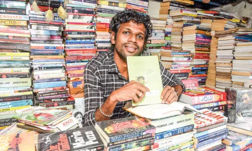 തെരുവോരത്ത്​ ഷംനാദി​െൻറ എഴുത്തുജീവിതം