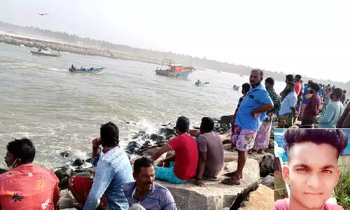 മുതലപ്പൊഴിയിൽ ബോട്ടപകടം; ഒരാളെ കാണാതായി