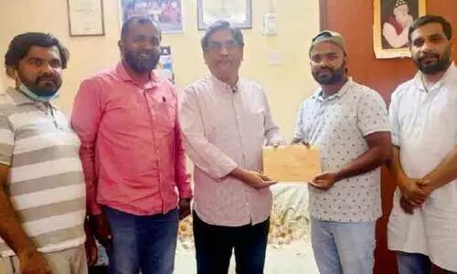 കെ​യ​ർ​ ഫോ​ർ കേ​ര​ള​യി​ലേ​ക്ക്​ സാ​മ്പ​ത്തി​ക സ​ഹാ​യം ന​ൽ​കി