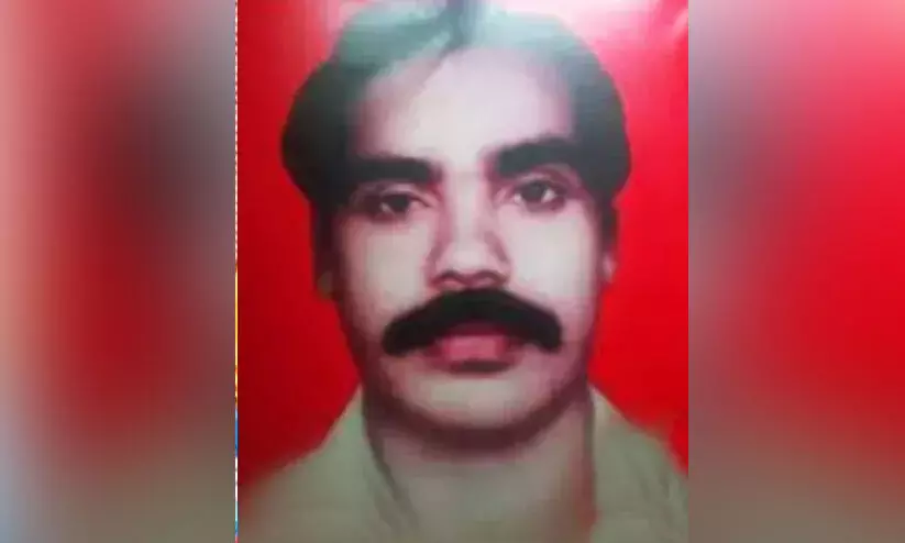 ഊൺ മേശയിൽ ചിതറിത്തെറിച്ച ചോര; സേവറി ഹോട്ടൽ നാണുവധം വീണ്ടും ചർച്ചയാകുേമ്പാൾ ഊൺ മേശയിൽ ചിതറിത്തെറിച്ച ചോര; സേവറി ഹോട്ടൽ നാണുവധം വീണ്ടും ചർച്ചയാകുേമ്പാൾ