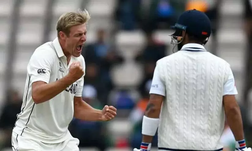 നിന്നെ ആർ.സി.ബിയിൽ കണ്ടുപോകരുത്​; കോഹ്​ലിയെ ഔട്ടാക്കിയ ജാമിസണ്​​ പൊങ്കാലയുമായി ഫാൻസ്​