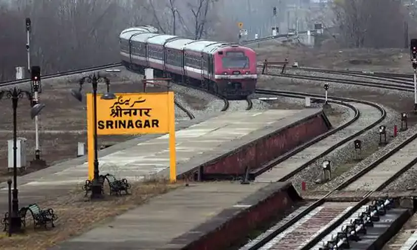 കശ്മീരിലെ എല്ലാ സ്റ്റേഷനുകളിലും വൈ-ഫൈ സ്ഥാപിച്ചതായി റെയില്‍വേ
