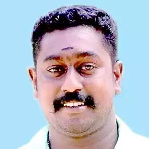 ഏ​ണി​യി​ൽ​നി​ന്ന്​ വീ​ണ് കേ​ബി​ൾ ടി.​വി ജീ​വ​ന​ക്കാ​ര​ൻ മ​രി​ച്ചു