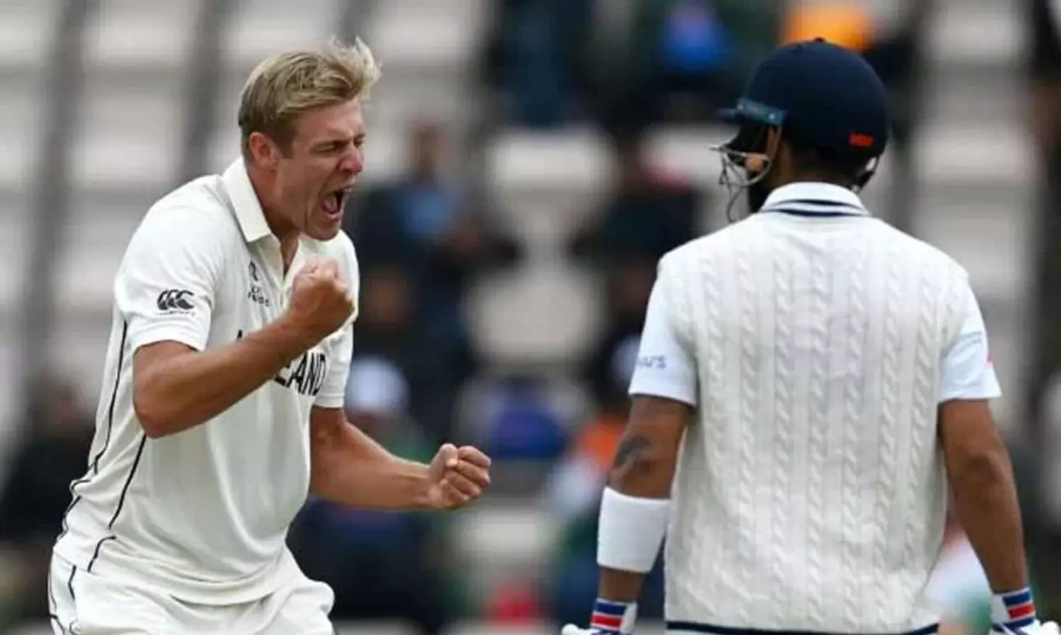 നിന്നെ ആർ.സി.ബിയിൽ കണ്ടുപോകരുത്​; കോഹ്​ലിയെ ഔട്ടാക്കിയ ജാമിസണ്​​ പൊങ്കാലയുമായി ഫാൻസ്​