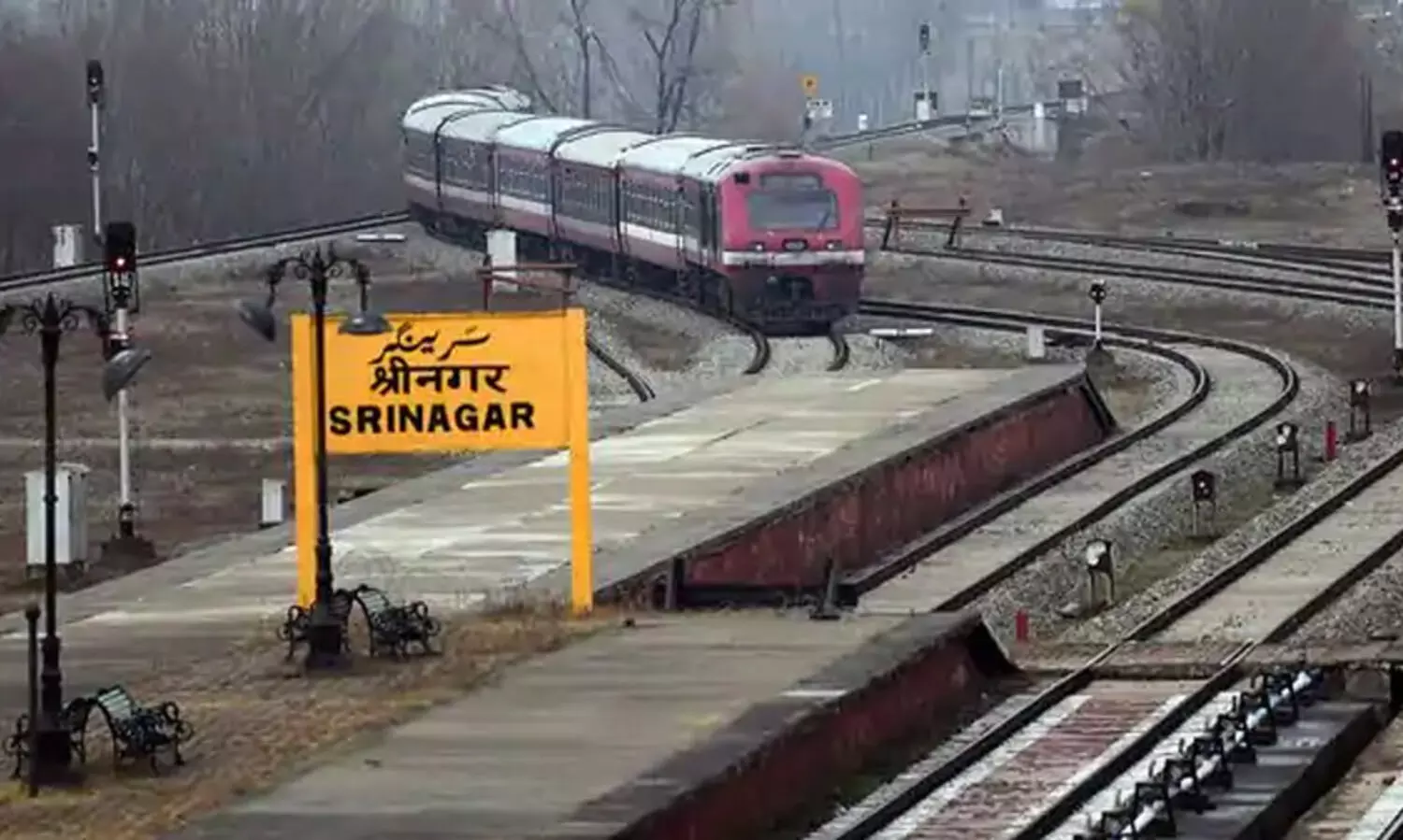 കശ്മീരിലെ എല്ലാ സ്റ്റേഷനുകളിലും വൈ-ഫൈ സ്ഥാപിച്ചതായി റെയില്‍വേ