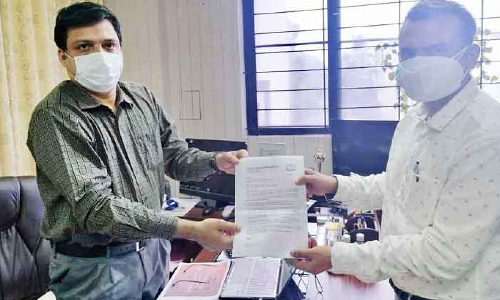 പ്ര​വാ​സി വി​ഷ​യ​ങ്ങ​ൾ: നോ​ർ​ക്ക സി.​ഇ.​ഒ​ക്ക് ഒ.​​െഎ.സി.​സി നി​വേ​ദ​നം ന​ൽ​കി