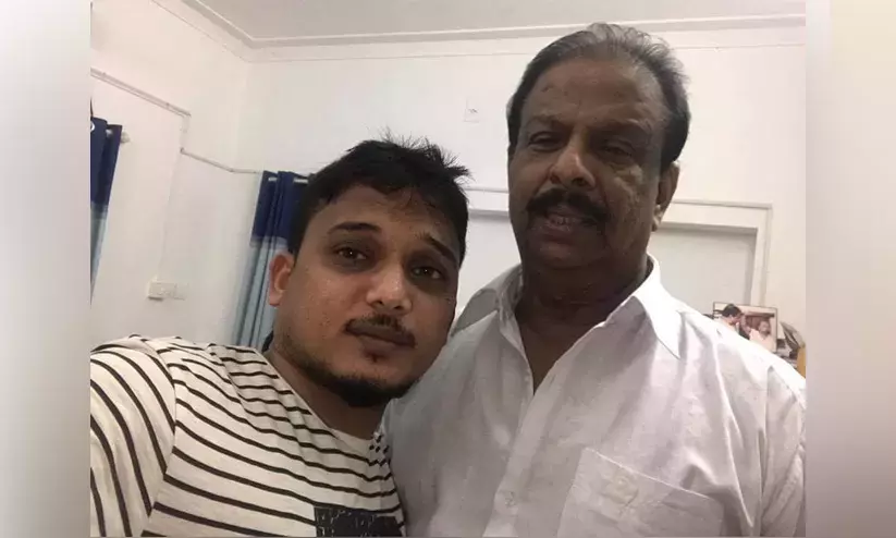 പിതൃദിനത്തിൽ ശുഹൈബിന്‍റെയും ശുക്കൂറിന്‍റെയും കൃപേഷിന്‍റെയും ശരത്ത് ലാലിന്‍റെയും അച്ഛൻമാരെ ഹൃദയത്തോട് ചേർത്ത് കെ. സുധാകരൻ