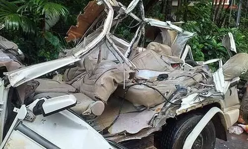 രാമനാട്ടുകര വാഹനാപകടം: ദുരൂഹതയെന്ന് പൊലീസ് രാമനാട്ടുകര വാഹനാപകടം: ദുരൂഹതയെന്ന് പൊലീസ്