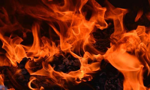 ഡൽഹി ഷൂ ഫാക്ടറിയിലെ തീപിടിത്തത്തിൽ ആറുപേരെ കാണാതായി