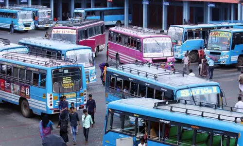 ബുധനാഴ്ച മുതൽ കൂടുതൽ സ്വകാര്യ ബസുകൾ സർവിസിനിറക്കാൻ ആേലാചിക്കുന്നു ബുധനാഴ്ച മുതൽ കൂടുതൽ സ്വകാര്യ ബസുകൾ സർവിസിനിറക്കാൻ ആേലാചിക്കുന്നു