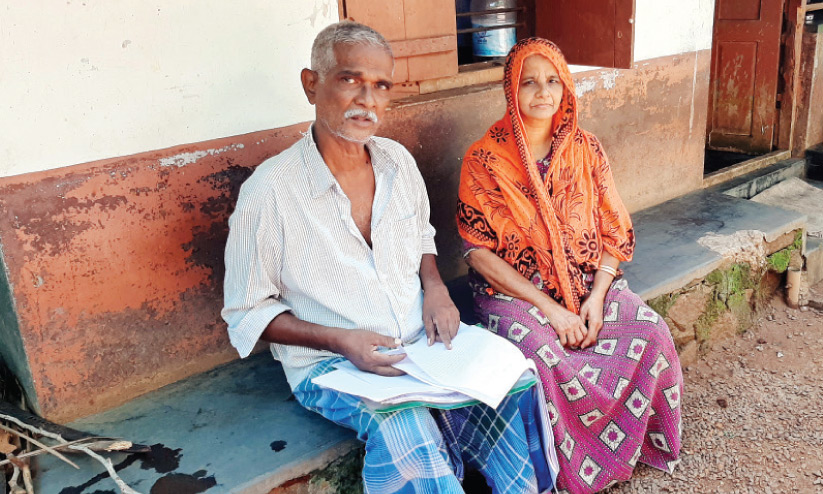 പട്ടയം കാത്ത് മൂന്ന് പതിറ്റാണ്ട്; കണ്ണടച്ച് അധികൃതർ പട്ടയം കാത്ത് മൂന്ന് പതിറ്റാണ്ട്; കണ്ണടച്ച് അധികൃതർ