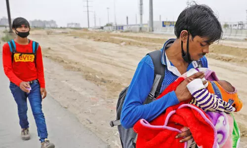 journey by walking from delhi in lockdown time
