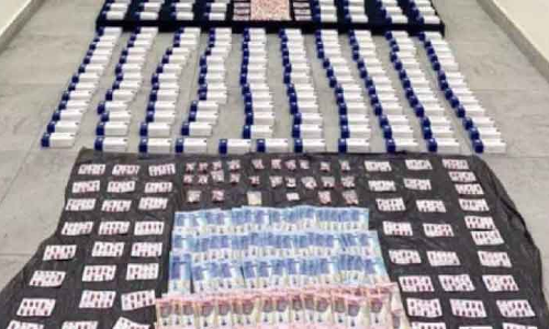 21,000 നി​രോ​ധി​ത ഗു​ളി​ക പി​ടി​കൂ​ടി