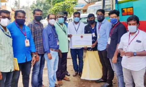 മ​മ്മൂ​ട്ടി ഫാ​ൻ​സ്​ അ​സോ​സി​യേ​ഷ​ൻ സ​ഹാ​യ​ധ​നം ന​ൽ​കി