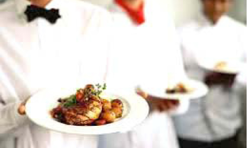 വെച്ചുവിളമ്പിയവരുടെ വീടുകളിൽ അടുപ്പ് പുകഞ്ഞിട്ട്​ ഒന്നരയാണ്ട്