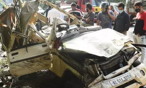 സ്വർണക്കടത്ത്,കവർച്ച, അപകടമരണം; സ്വർണം ലക്ഷ്യസ്ഥാനത്ത് എത്തിച്ചതായി സംശയം സ്വർണക്കടത്ത്,കവർച്ച, അപകടമരണം; സ്വർണം ലക്ഷ്യസ്ഥാനത്ത് എത്തിച്ചതായി സംശയം