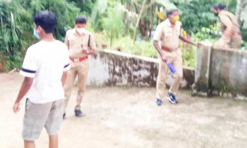 leopard foot print inspection