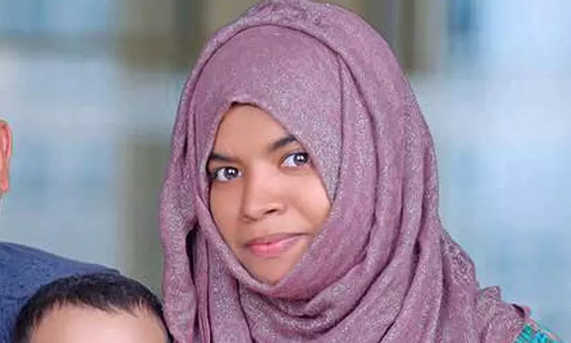 ഭർത്താവിനെ വിഡിയോകോൾ ചെയ്ത് മലയാളി നഴ്സ് ജീവനൊടുക്കിയ സംഭവം; സ്ത്രീധന പീഡനം മൂലമെന്ന് കുടുംബം ഭർത്താവിനെ വിഡിയോകോൾ ചെയ്ത് മലയാളി നഴ്സ് ജീവനൊടുക്കിയ സംഭവം; സ്ത്രീധന പീഡനം മൂലമെന്ന് കുടുംബം