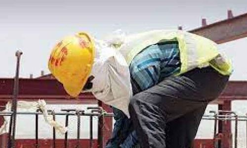 ഉ​ച്ച​ജോ​ലി വി​ല​ക്ക്: ഒ​രാ​ഴ്ച​ക്കി​ടെ 500 നി​യ​മ​ലം​ഘ​നം