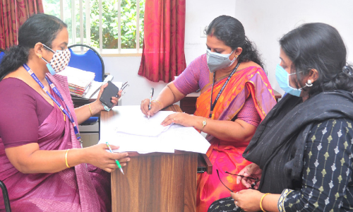 സഹകരണ സ്ഥാപനമെന്ന പേരിൽ പ്രവർത്തനം;  വകുപ്പ്‌ ഉദ്യോഗസ്ഥർ എത്തി പൂട്ടിച്ചു